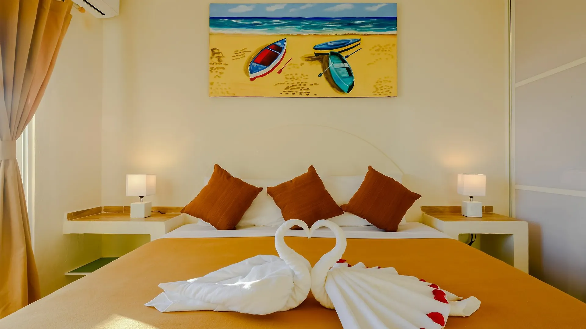 *** Hotel Casa Del Arbol Condo Playa del Carmen Mexico